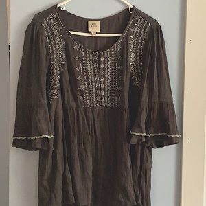 Knox Rose Gray shirt size large.